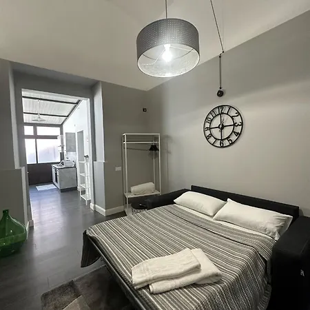 Delucahome *