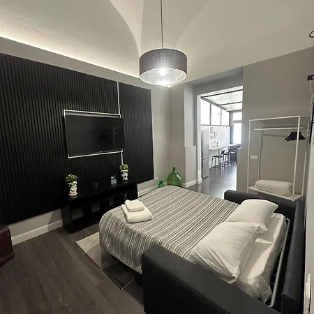Delucahome