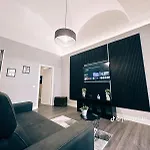 Delucahome Apartamento *